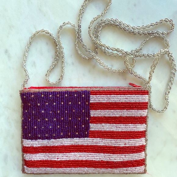 Handbags - 🇺🇸american flag beaded purse 🇺🇸
